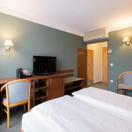 호텔 Hotel Mohelnice 3*
